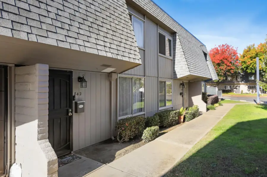 842 Rutledge Drive, Lodi, CA 95242 - Image #2