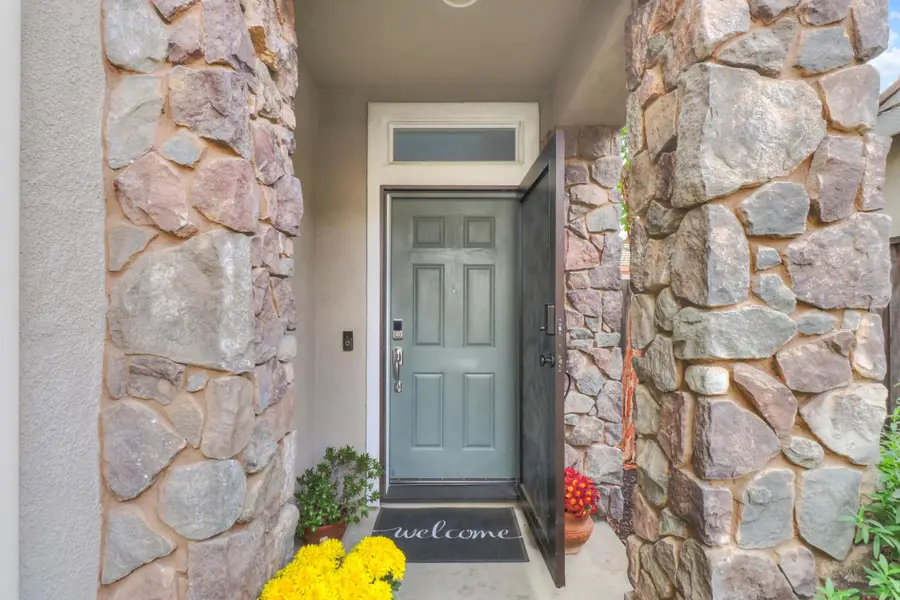 408 Dragonfly Circle, Sacramento, CA 95834 - Image #2