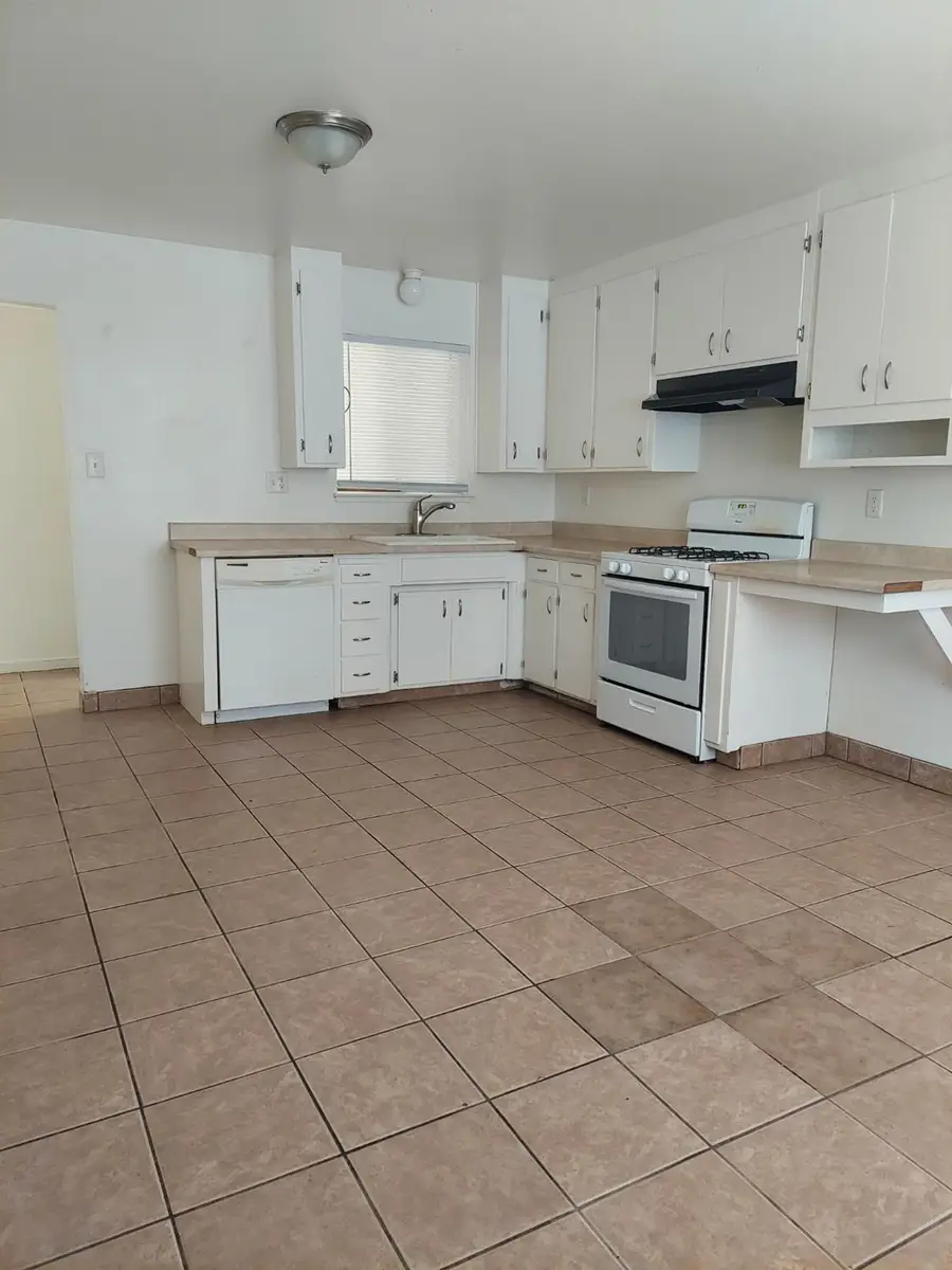 1900 Ellison Drive, Modesto, CA 95355 - Image #3