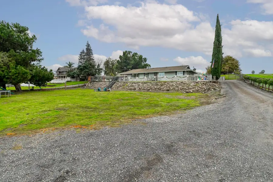 4906 Webster Road, Oakdale, CA 95361 - Image #2