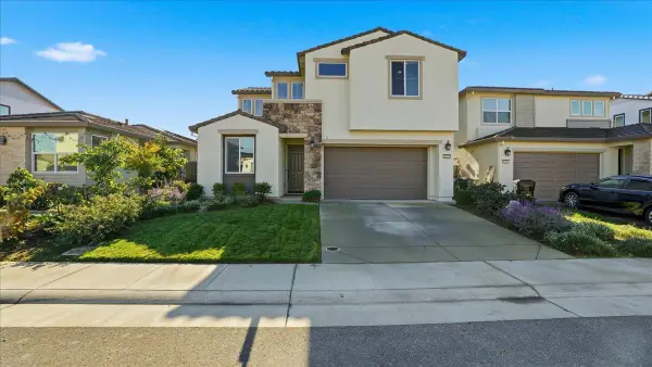 5120 Moonraker Lane, Roseville, CA 95747
