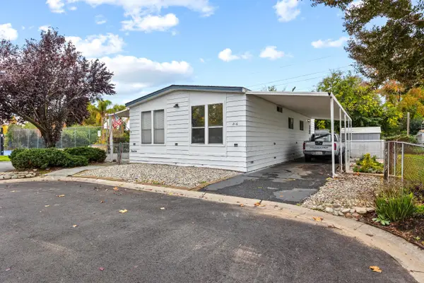 216 Village Cir #216, Sacramento, CA 95838