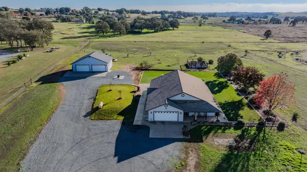 17 Sara-lex Court, Valley Springs, CA 95252