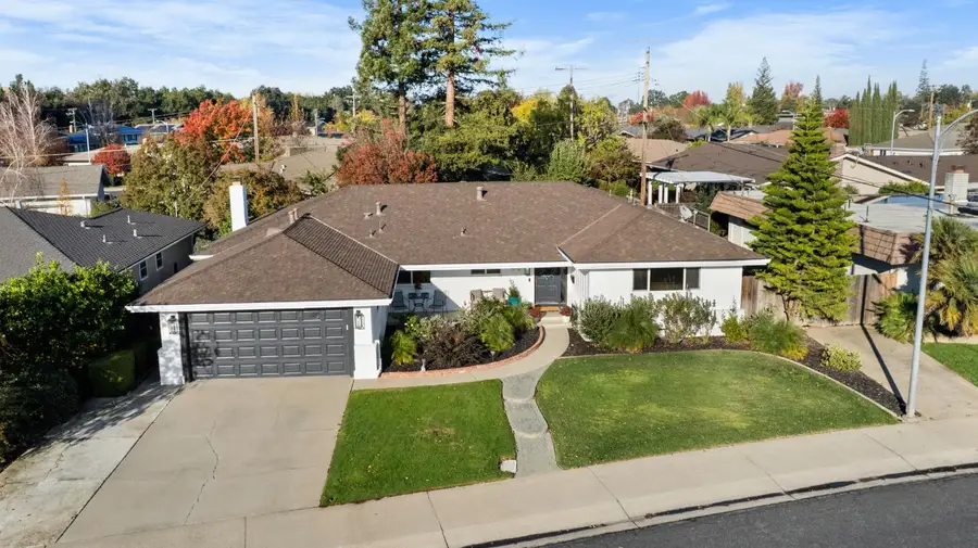 909 Greenwood Drive, Lodi, CA 95242 - Image #3