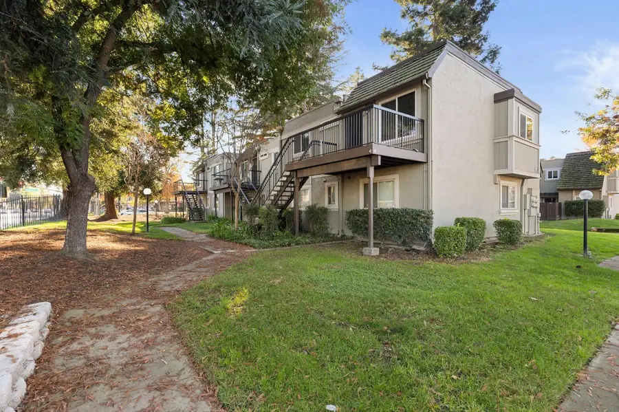 102 Luna Grande Circle #6, Sacramento, CA 95834 - Image #2