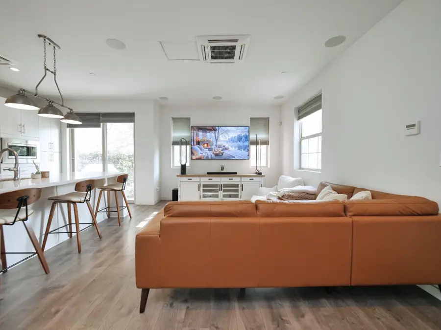 493 Tailoff Lane, Sacramento, CA 95818 - Image #3