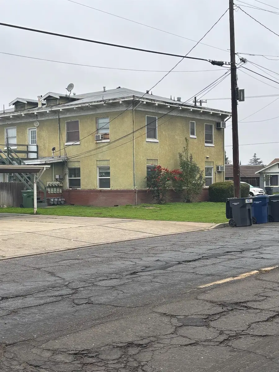 494 Wayside Drive, Turlock, CA 95380 - Image #3