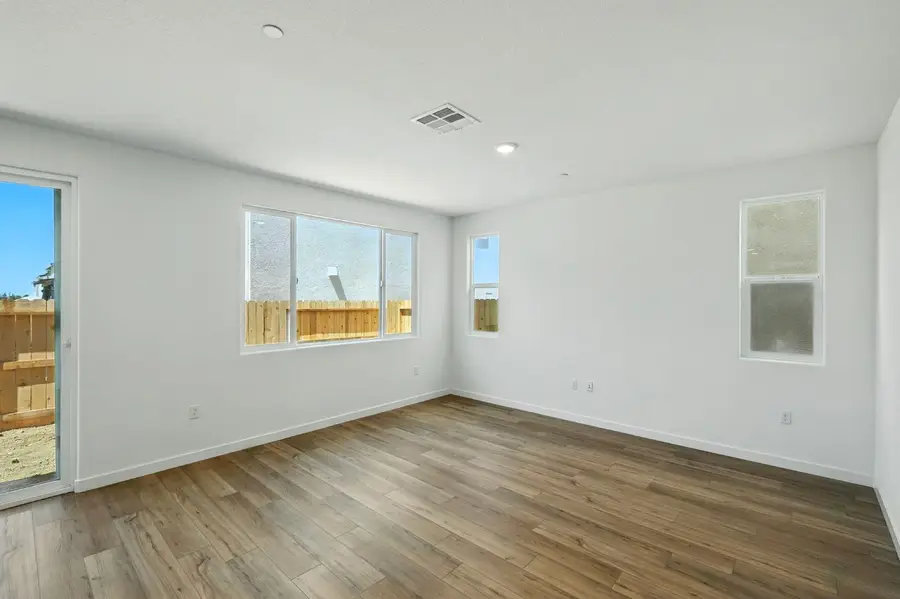 1384 Leonhardt Loop, Lincoln, CA 95648 - Image #3