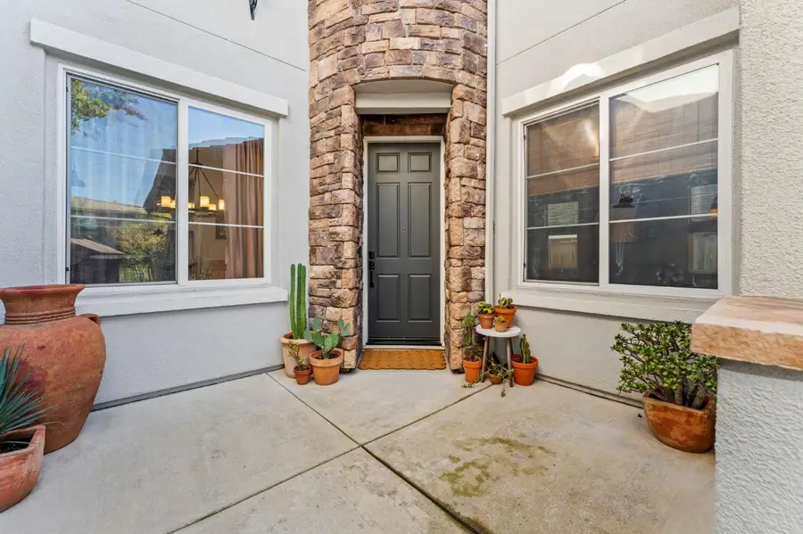 8096 Sienna Loop, Roseville, CA 95678 - Image #2