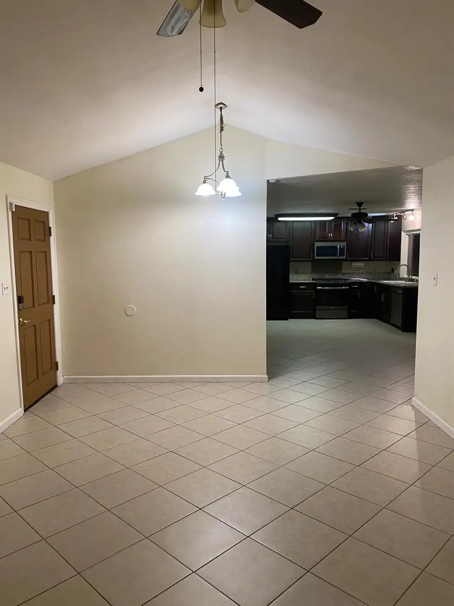 4711 Oakhollow Drive, Sacramento, CA 95842 - Image #2