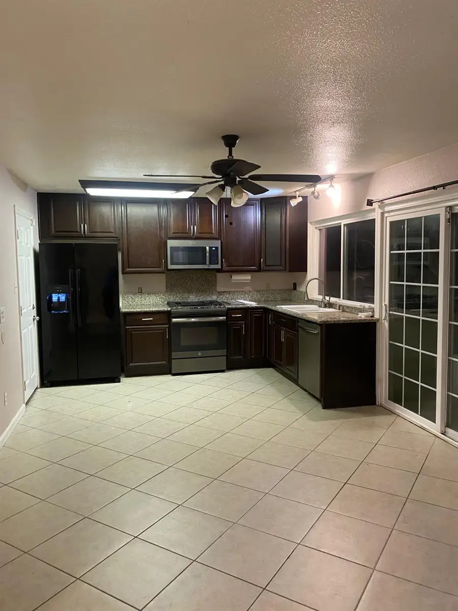 4711 Oakhollow Drive, Sacramento, CA 95842 - Image #3