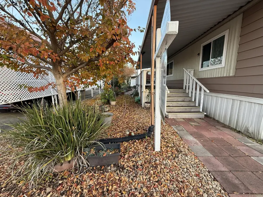 134 Gardenia, Sacramento, CA 95828 - Image #2