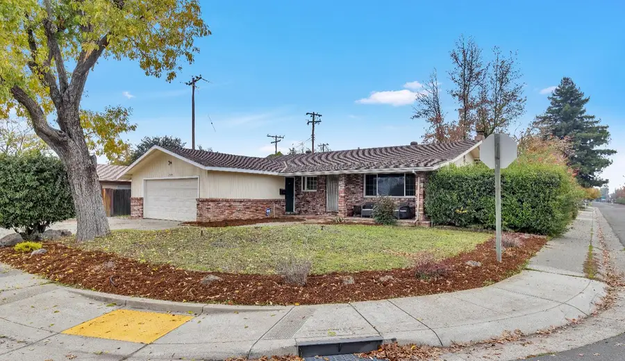 3549 Rosemont Drive, Sacramento, CA 95826 - Image #2