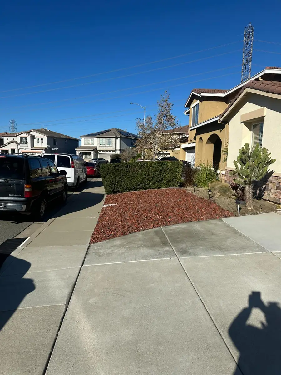 1082 Santa Lucia Dr, Pittsburg, CA 94565 - Image #2