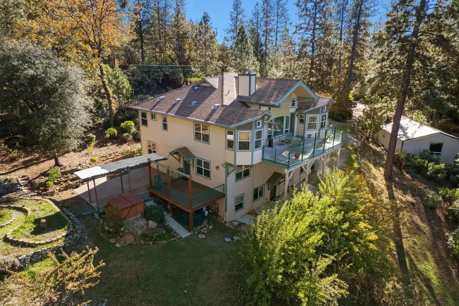 17833 Country Circle, Nevada City, CA 95959 - Image #2
