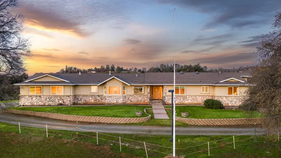 20839 Bear Hollow Road, Grass Valley, CA 95949 - Image #2