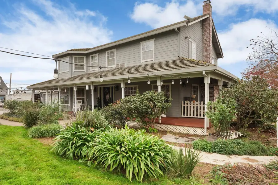 17266 Hillside Drive, Lodi, CA 95240 - Image #2