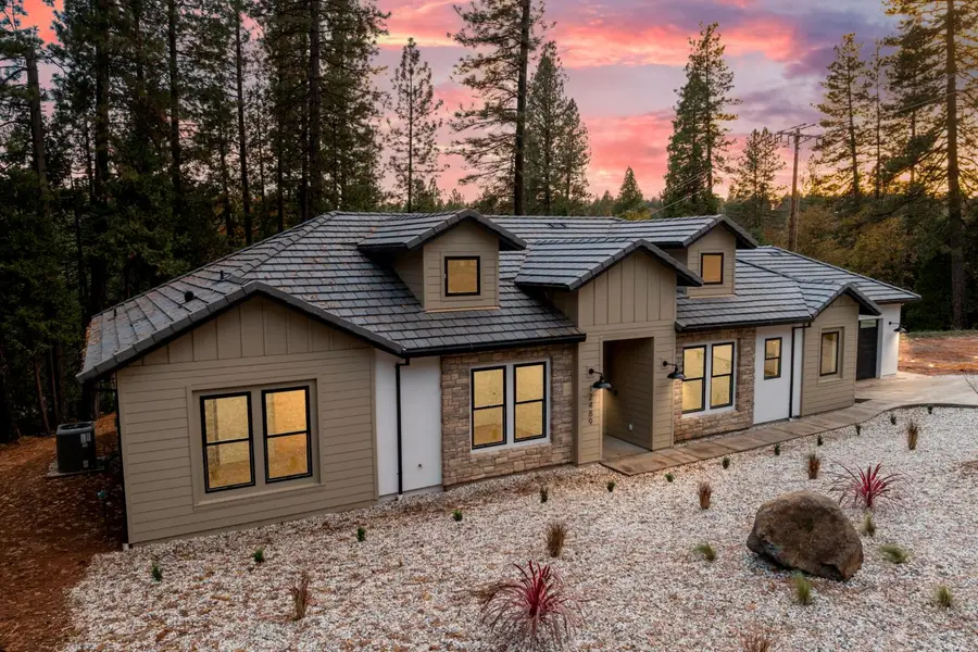 12489 New Brunswick Court, Grass Valley, CA 95945 - Image #2