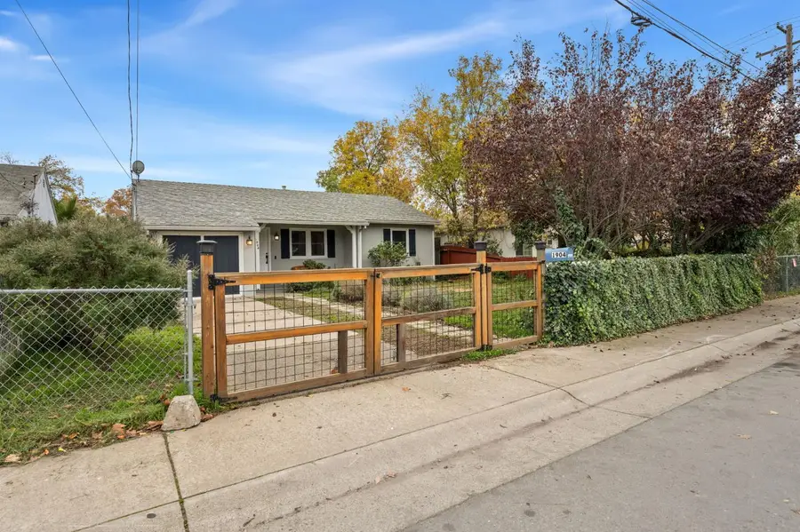 1904 Iris Avenue, Sacramento, CA 95815 - Image #2