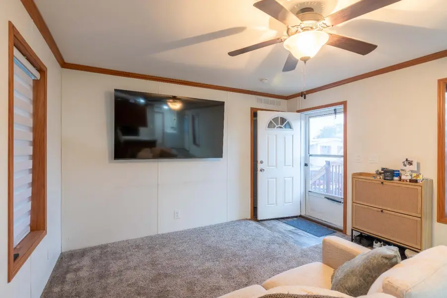 107 Village Cir, Sacramento, CA 95838 - Image #2