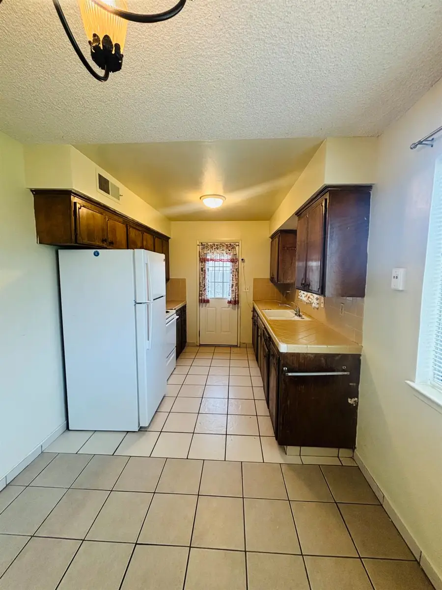 808 Ashlan Way, Madera, CA 93638 - Image #3