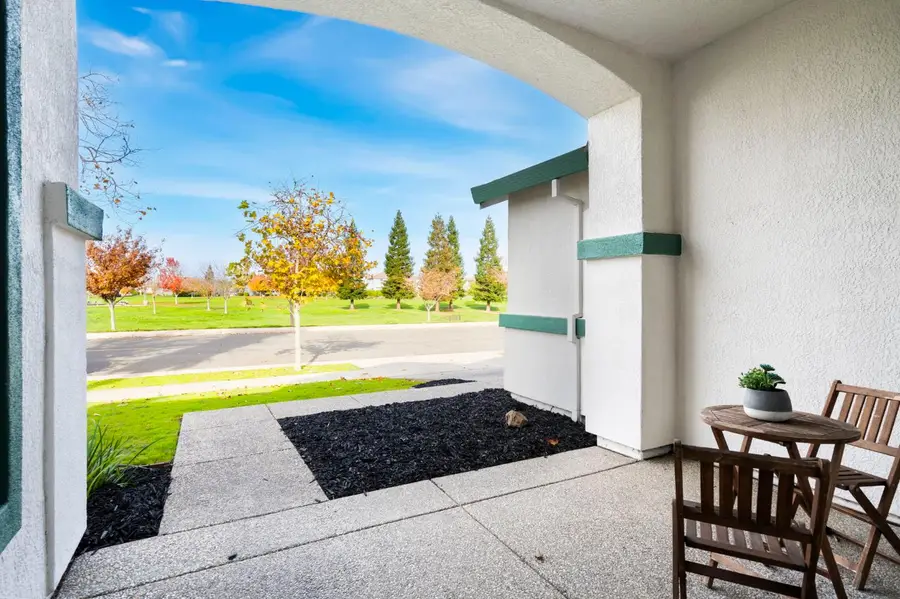 320 Regency Park Circle, Sacramento, CA 95835 - Image #2