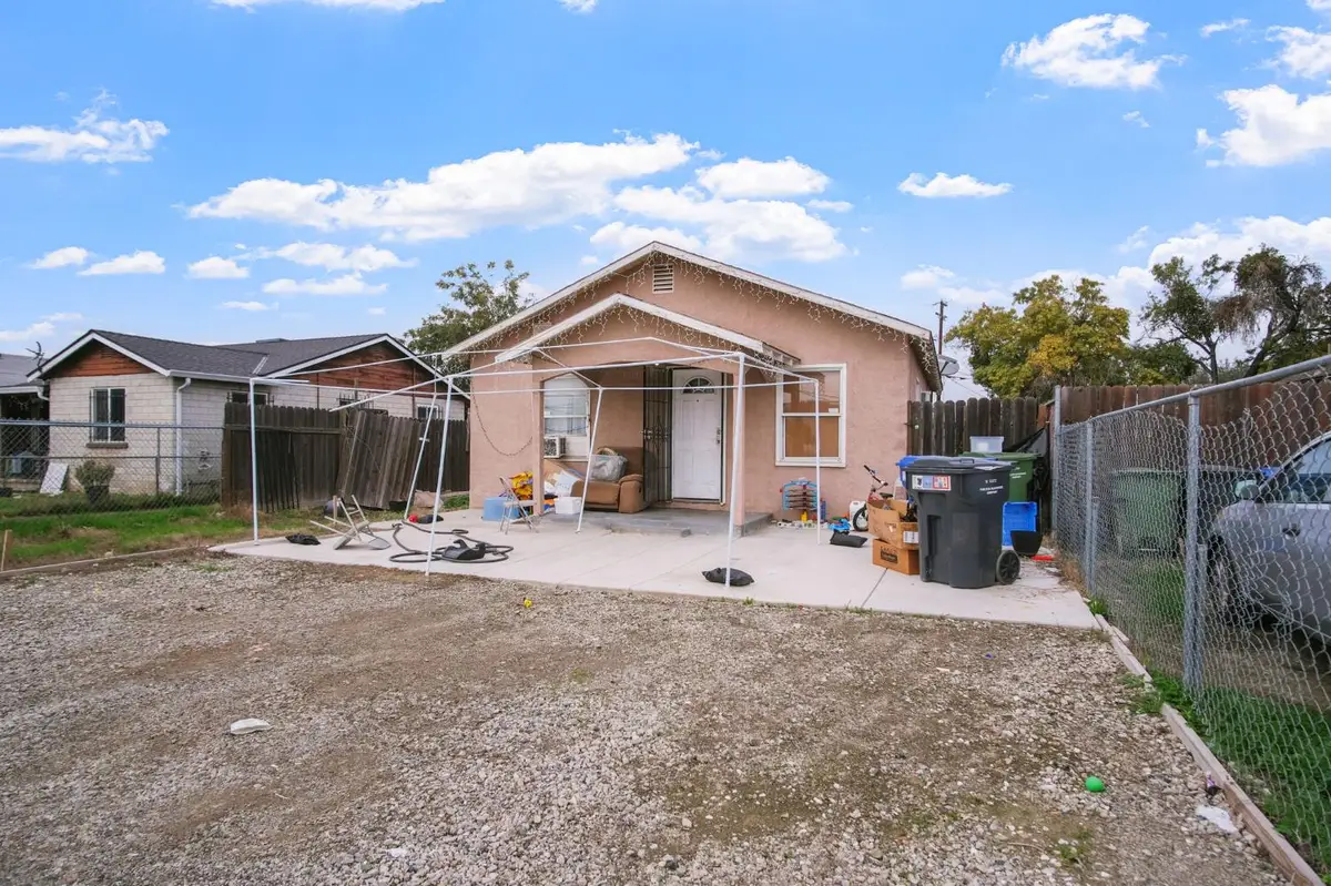 1225 Eugene Avenue, Modesto, CA 95351 - Image #1