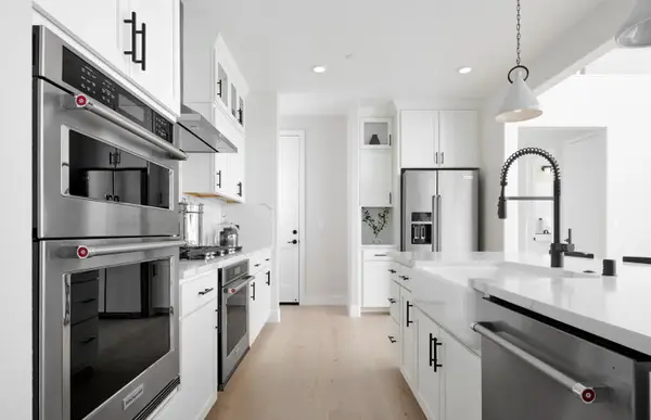 1056 Shadowgate Drive, Roseville, CA 95747