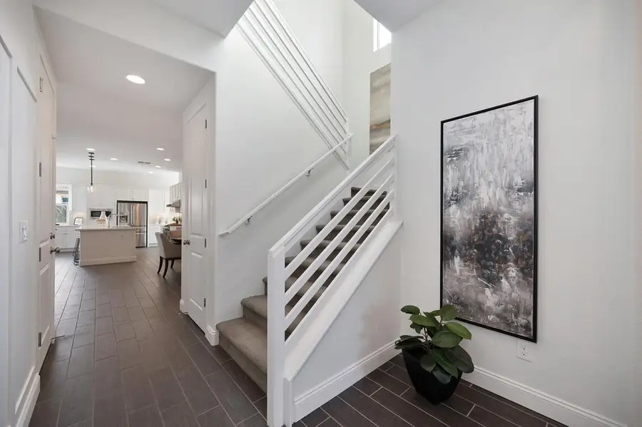 8486 Belcastel Way, Fair Oaks, CA 95628 - Image #3