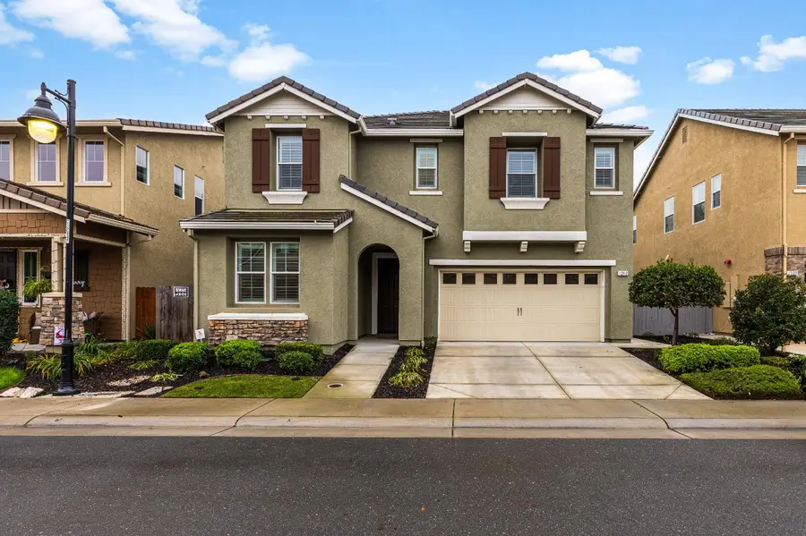 1240 Goldenrod Way, Rocklin, CA 95765 - Image #2