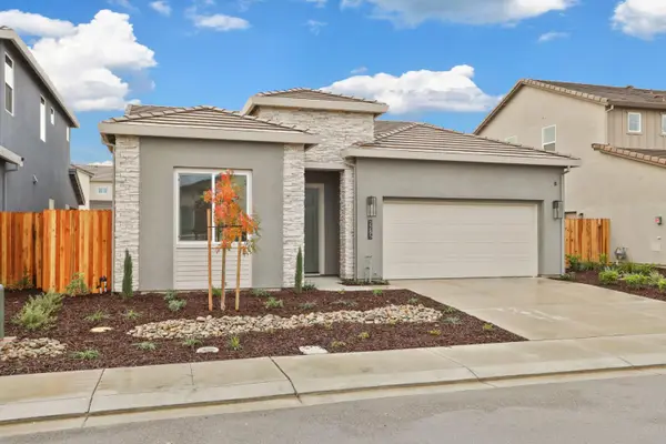 2285 Paramount Lane, Manteca, CA 95337