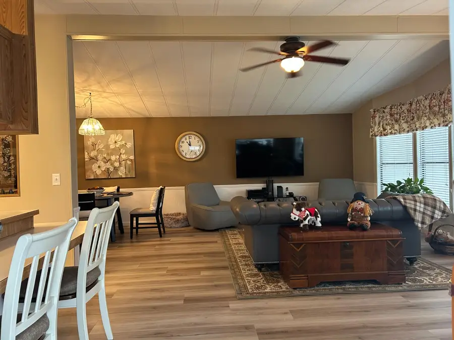 296 Lafayette Drive, Roseville, CA 95678 - Image #2