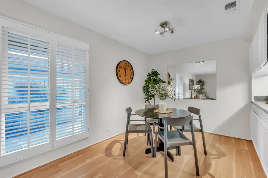 111 Roundtree Court, Sacramento, CA 95831 - Image #3