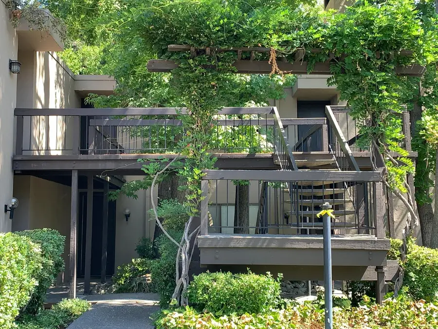 700 Woodside Ln E #5, Sacramento, CA 95825 - Image #2