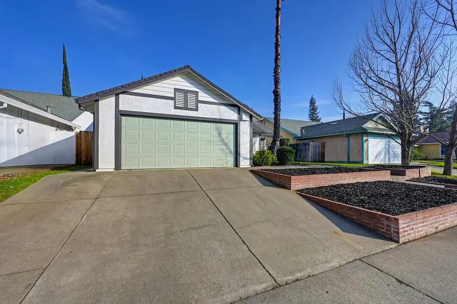 2611 Stoughton Way, Sacramento, CA 95827 - #3