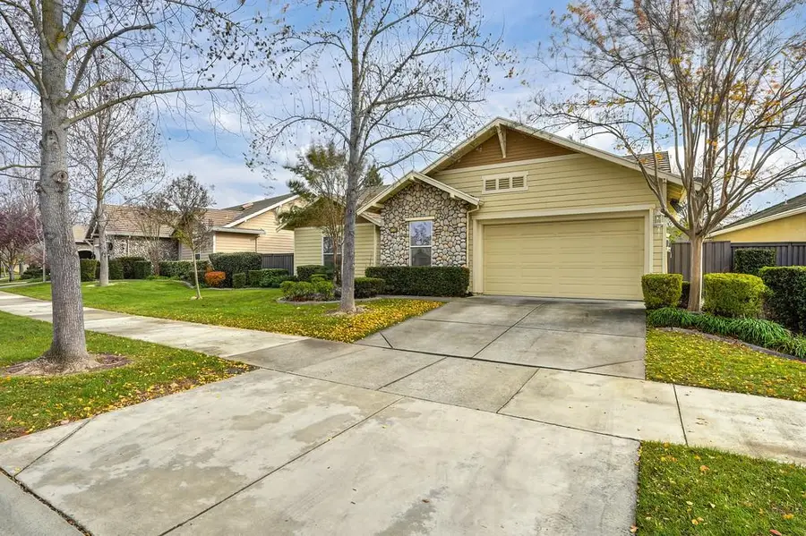 2726 Heritage Park Lane, Sacramento, CA 95835 - Image #2