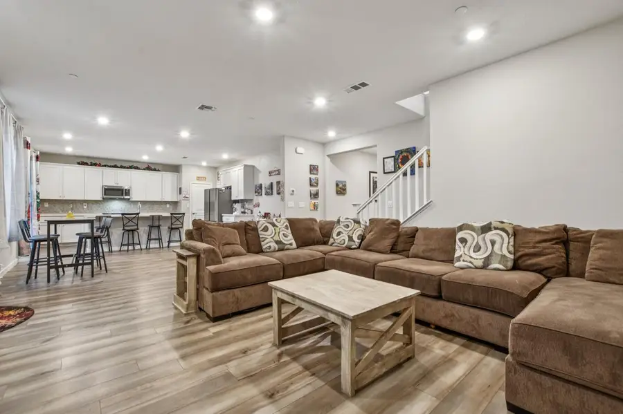 1008 Solar Flare Way, Roseville, CA 95747 - Image #2