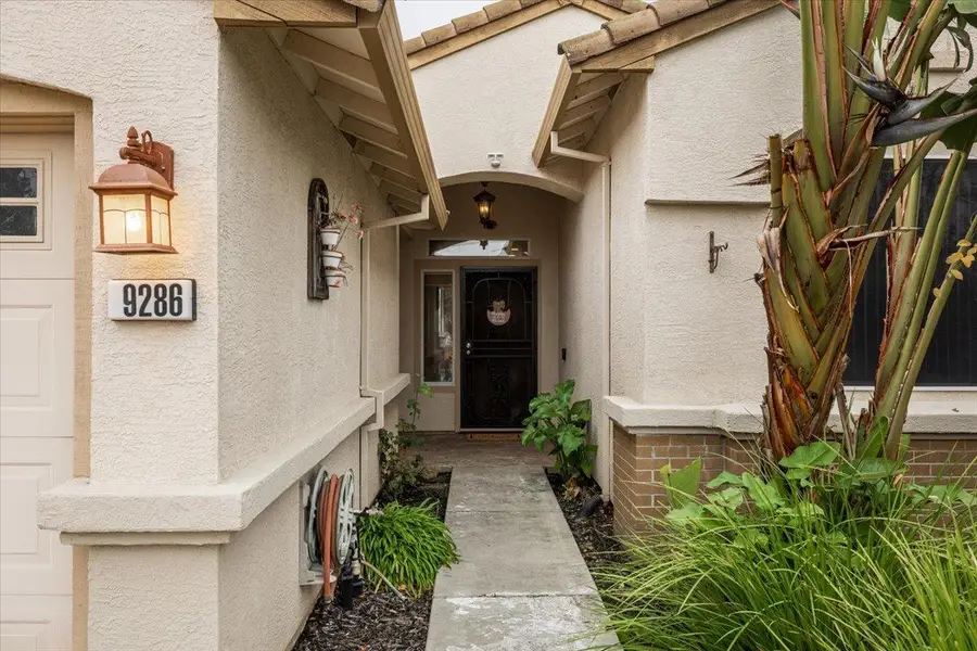 9286 Fosdyke Court, Sacramento, CA 95829 - Image #3