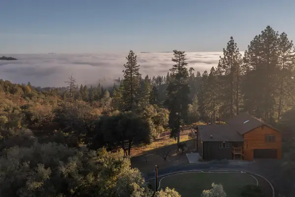 18250 Toyon Rd, Pine Grove, CA 95665