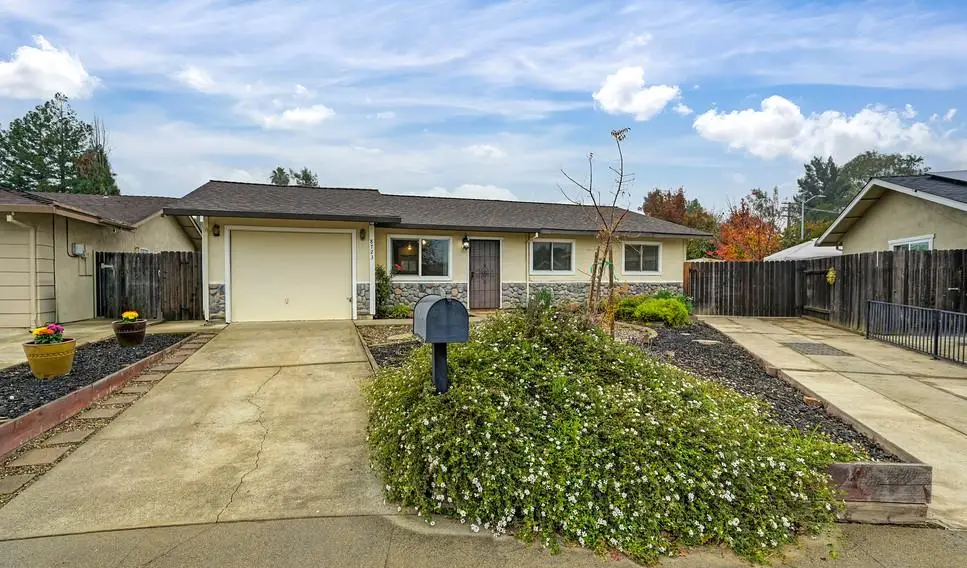 8723 Los Banos Way, Elk Grove, CA 95624 - Image #1