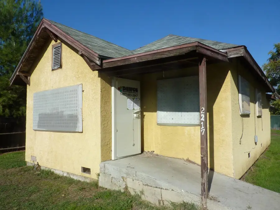 2217 E Hazelton Avenue, Stockton, CA 95205 - Image #3