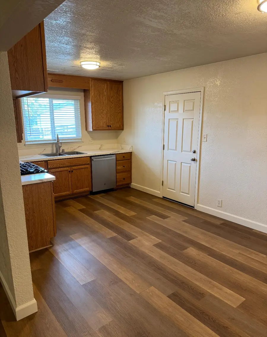 423 Park Avenue, Manteca, CA 95337 - Image #3