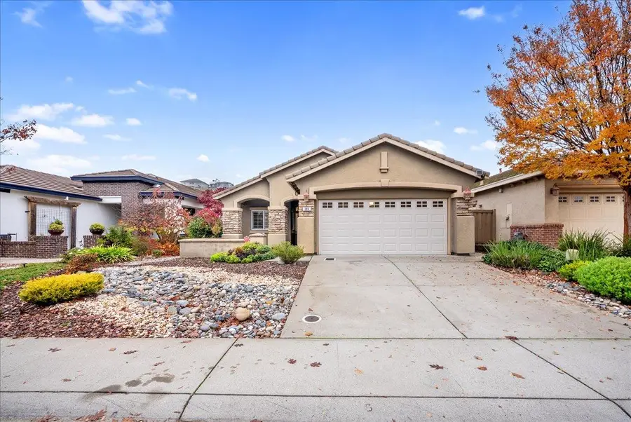 384 Lone Spur Drive, Folsom, CA 95630 - Image #2