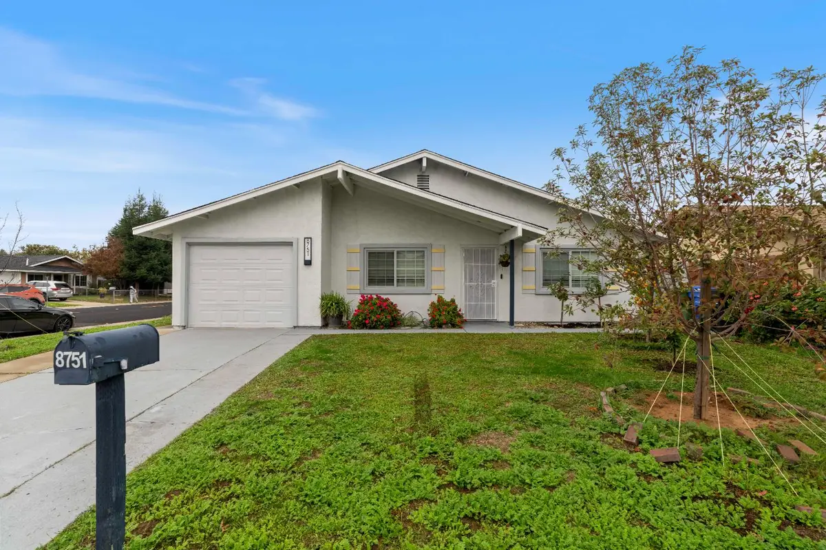 8751 Torrey Way, Elk Grove, CA 95624 - Image #1
