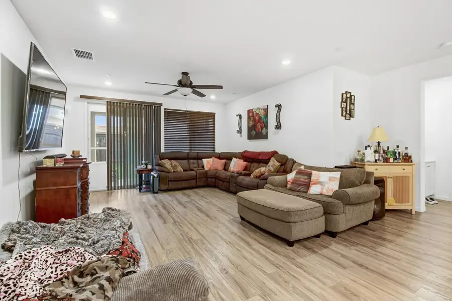 7595 Blue Bell Circle, Sacramento, CA 95829 - Image #2