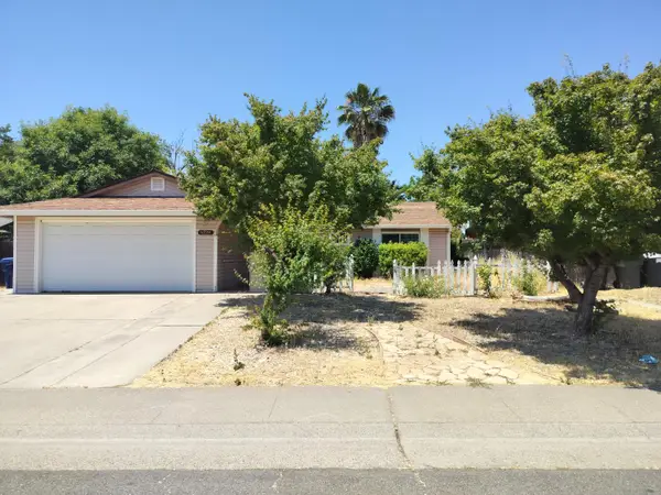 4729 Moorpark Way, Sacramento, CA 95842