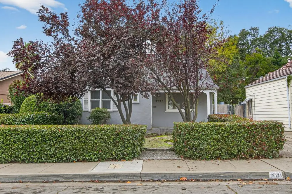 2121 Royal Oaks Drive, Sacramento, CA 95815 - Image #1