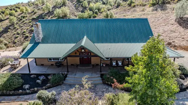 6800 W Murray Creek Road, Mountain Ranch, CA 95246