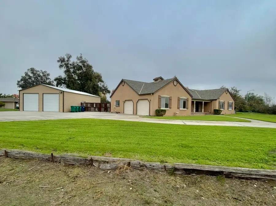 2524 B&b Blvd., Merced, CA 95348 - Image #2