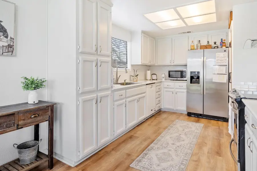 3217 Matterhorn Way, Ceres, CA 95307 - Image #2